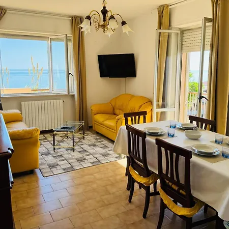 Apartment La Finestra Sul Mare